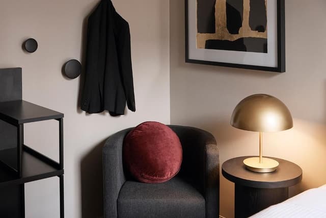 Queen Room