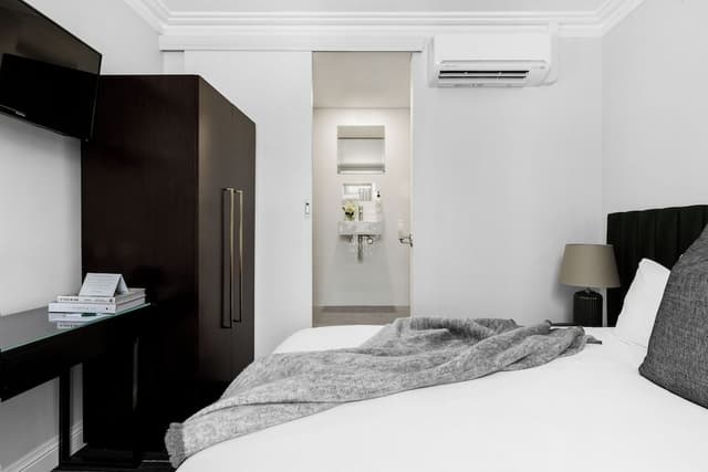 Deluxe Queen Room, 1 Queen Bed