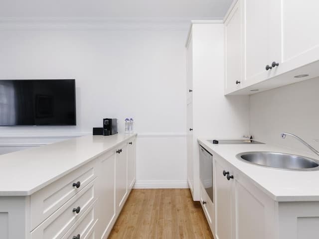 Suite (Lodge)
