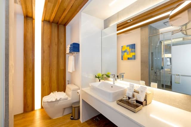Luxury Beachfront Suite