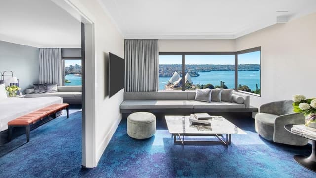1 King 1 Bedroom Suite Opera House View
