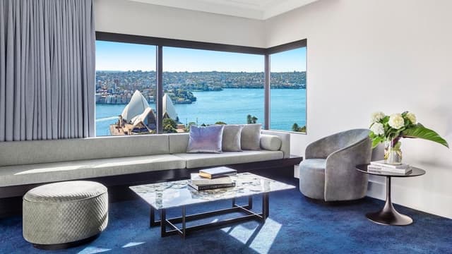 1 King 1 Bedroom Suite Opera House View