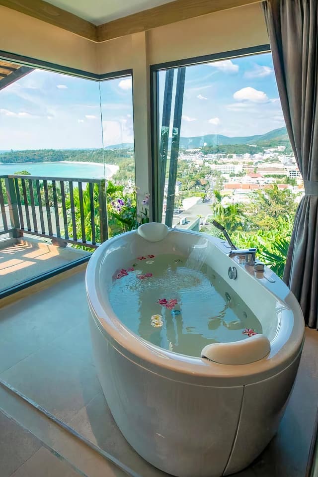 Honeymoon Suite