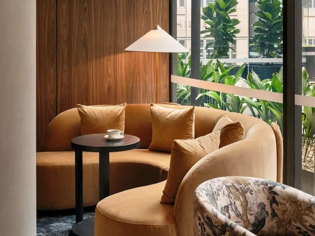 Luxury Room, 1 King Bed, Club Lounge Access