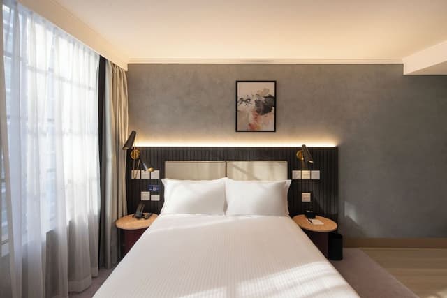 Classic Room, 1 Queen Bed (Accessible)