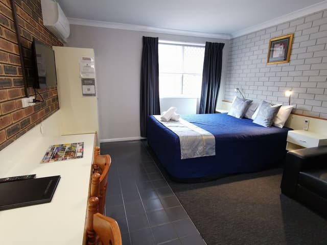 Standard Room (Std Queen Room)