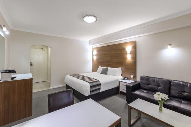 Privilege, Room, 1 King Bed