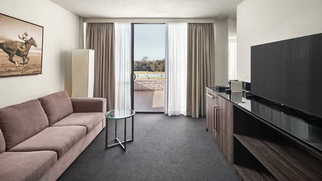 Suite, 1 King Bed, Balcony