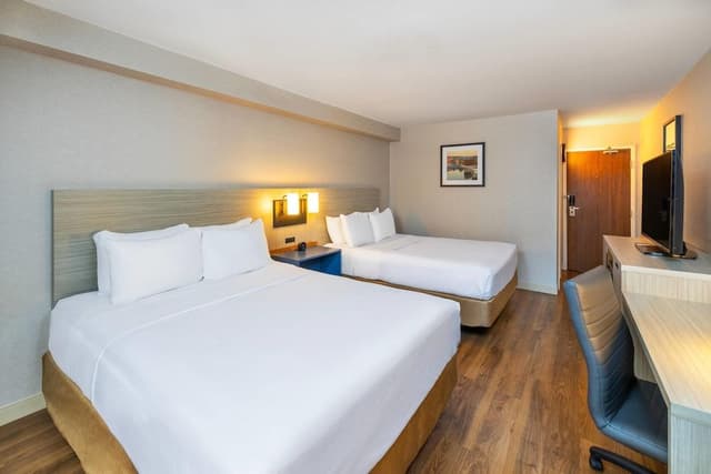 Room, 2 Queen Beds, Non Smoking (Upgrade)