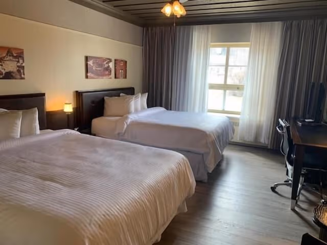 Classic Room, 2 Queen Beds, City View