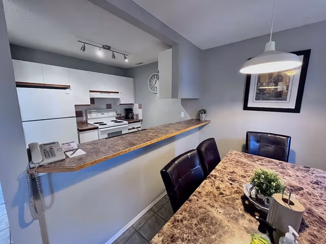 Three-Bedroom Apartment 106, No air conditioning