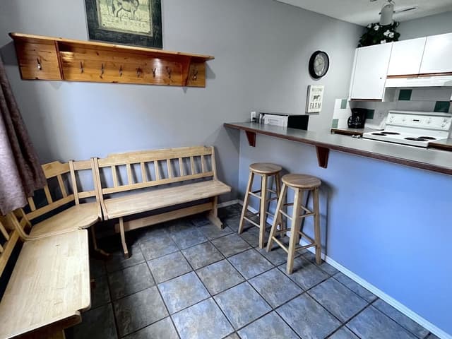 Three-Bedroom Apartment 116 - Loft, No air conditioning