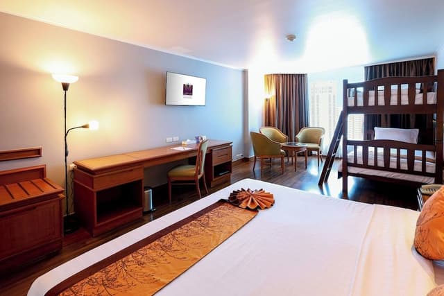 Family Room, Multiple Beds