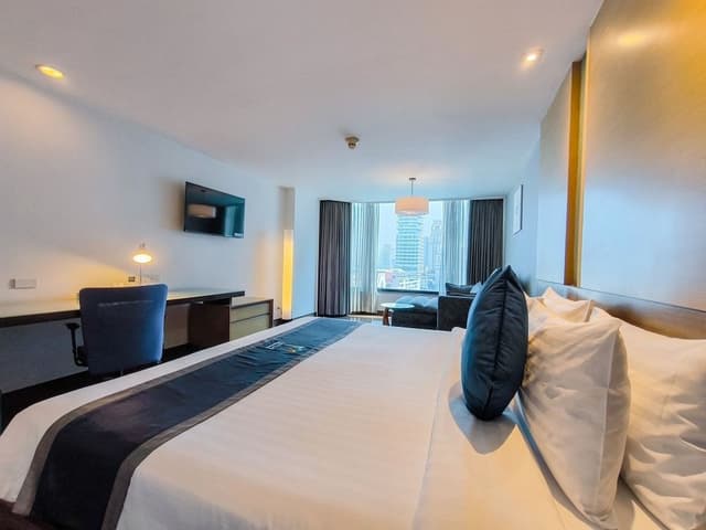Premier Friend & Family Connecting Room