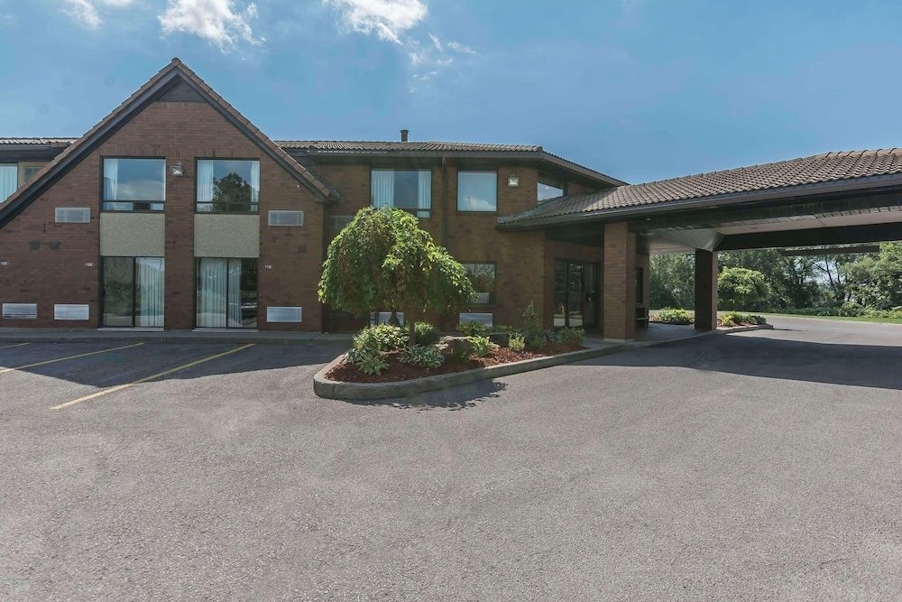 Comfort Inn Cobourg3