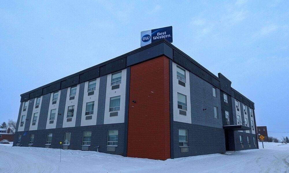 Best Western Swan Castle Inn3
