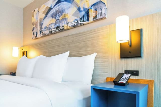 Room, 1 King Bed, Non Smoking (Upgrade)