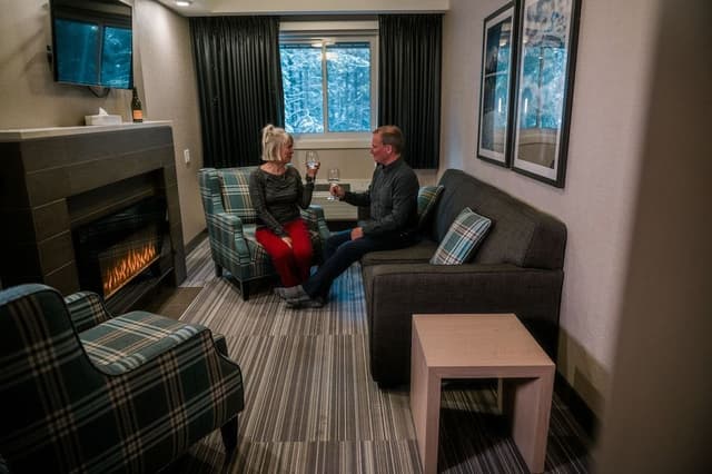 Two Queen Deluxe Suite with Fireplace (Not Pet Friendly)
