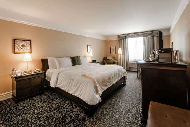 Classic Room, 1 King Bed