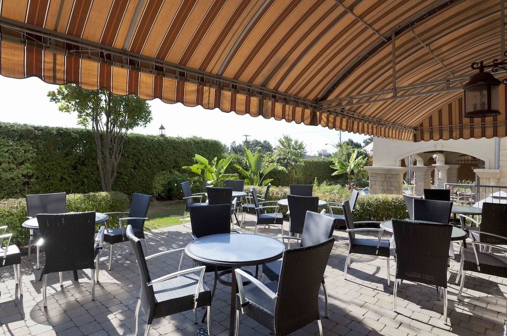 Le St Martin Hotel and Suites3