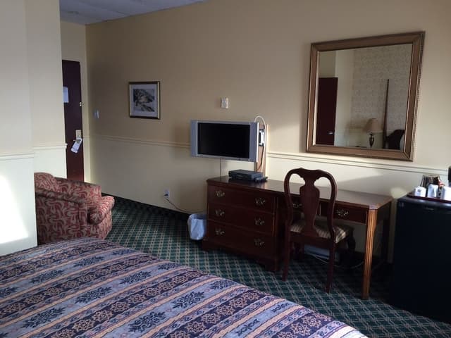 Classic Room, 1 King Bed