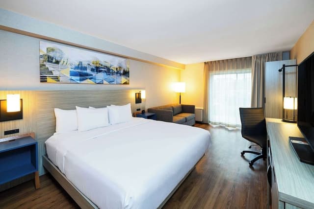Standard Room, 1 King Bed, Non Smoking