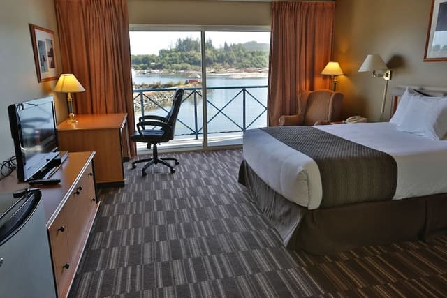 Standard Room, 1 Queen Bed, Ocean View
