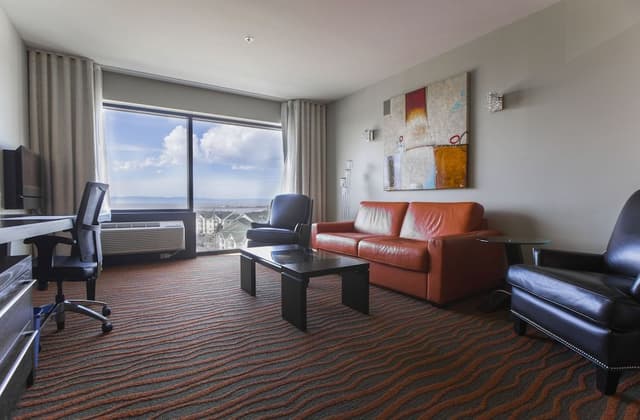 Signature suite 1 king bed