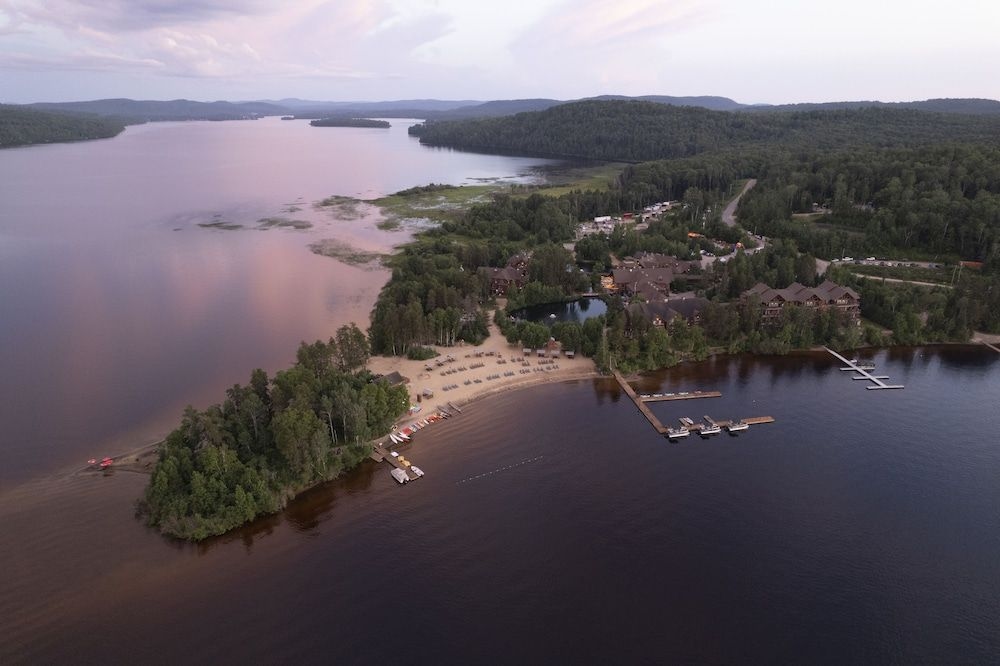 Auberge Du Lac Taureau3