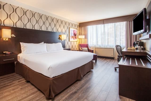 Standard Room, 1 King Bed