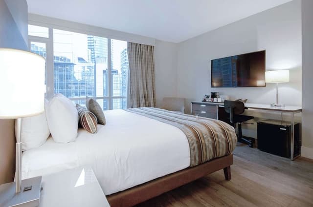 Comfort Room, 1 King Bed