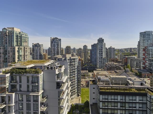 Studio Suite, 1 King Bed, City View