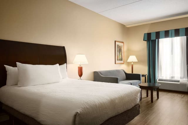 1 QUEEN BED WITH SOFA BED