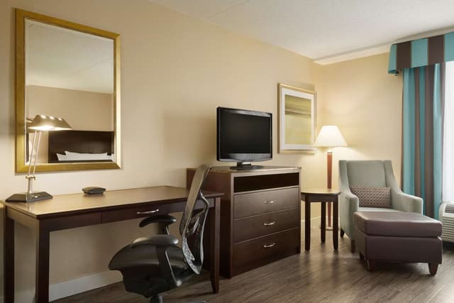 2 QUEEN BEDS ACCESSIBLE RM