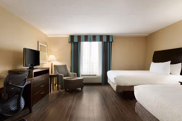 2 QUEEN BEDS ACCESSIBLE RM