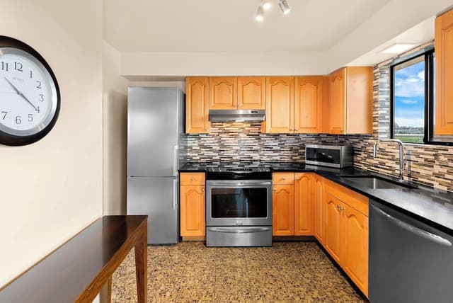 Suite, 1 King Bed, Kitchen, Harbor View (Penthouse;with Sofabed)
