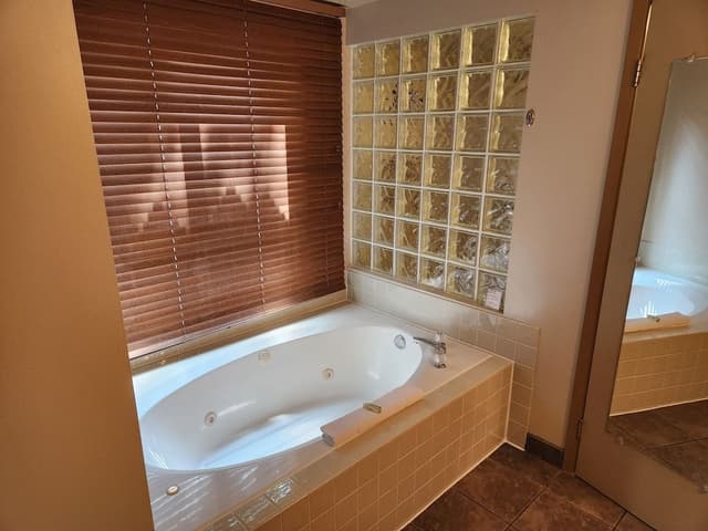 Deluxe Room, 1 King Bed