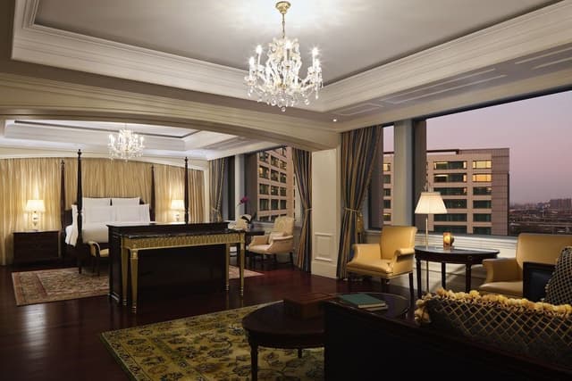 Club Suite, 1 Bedroom (Carlton)