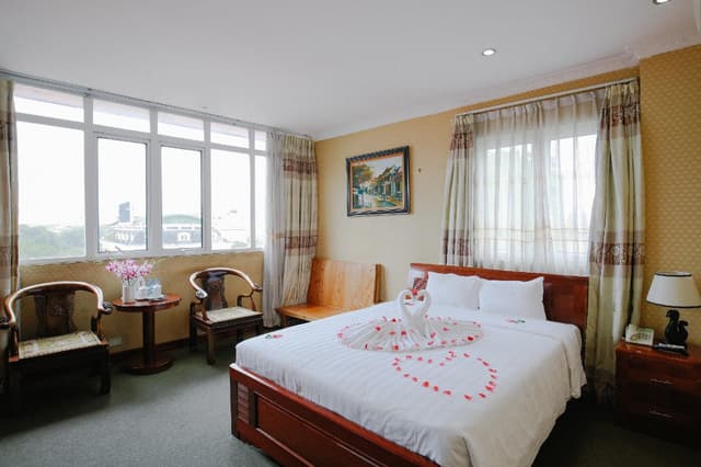 Deluxe Double Or Twin City View