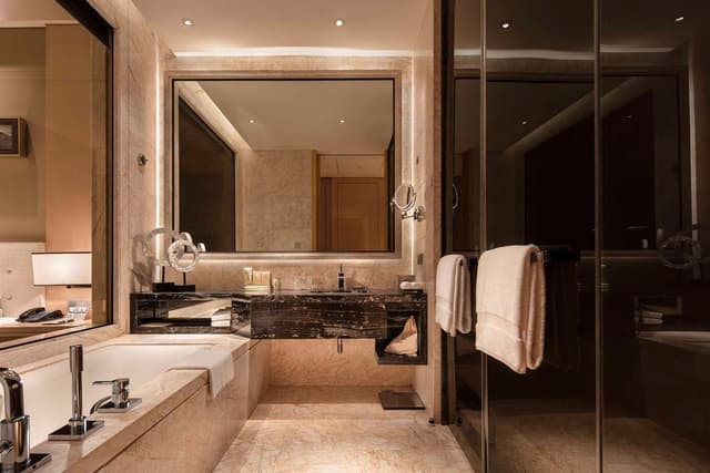 2 TWIN EXECUTIVE ROOM WITH HARBOR VIEW