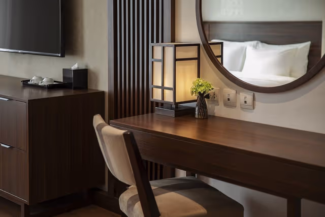 Lake View Suite