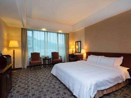Executive Queen Room