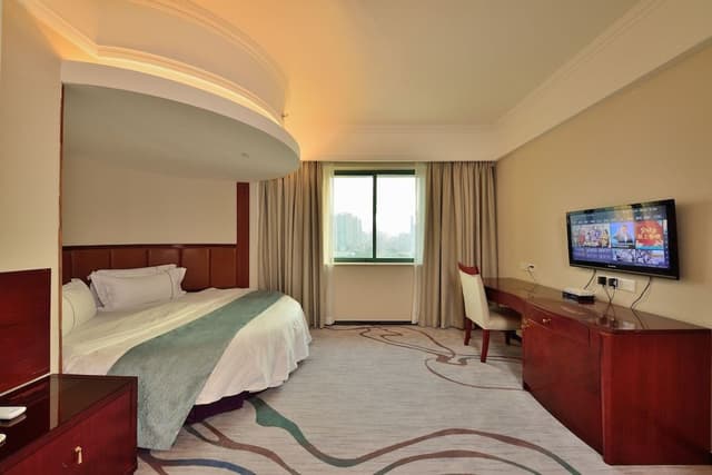 Deluxe King Bed River View