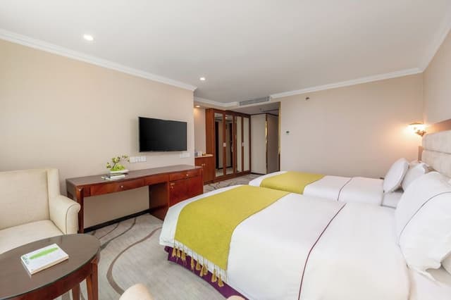 Deluxe Room Twin Bed River View
