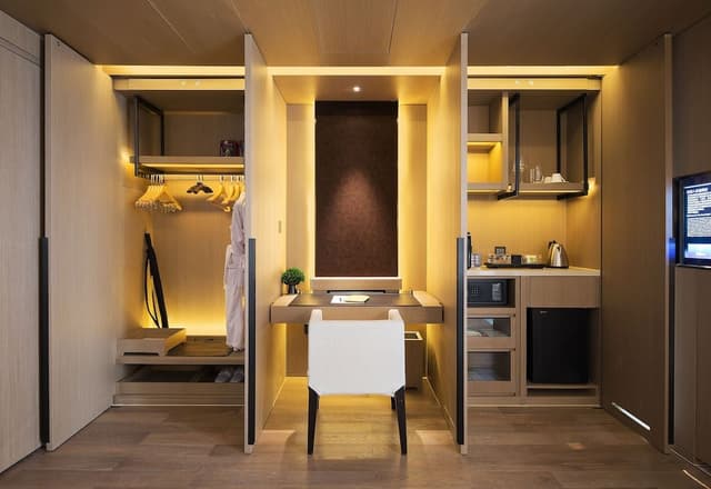 Luxury Suite
