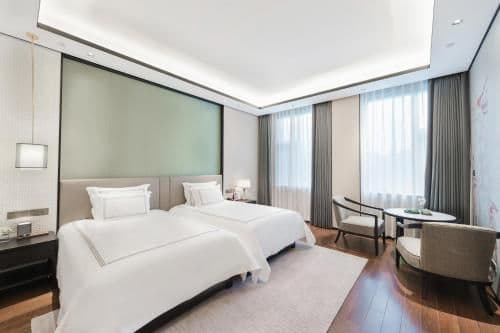 Lake View Twin Room