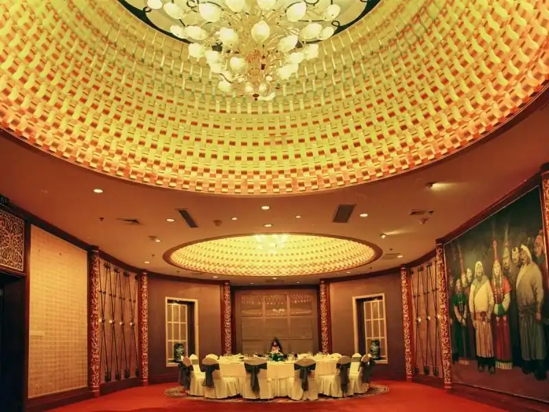 โรงแรมโฮฮอท อินเนอร์ มองโกเลีย โรงแรมโฮฮอท อินเนอร์ มองโกเลีย