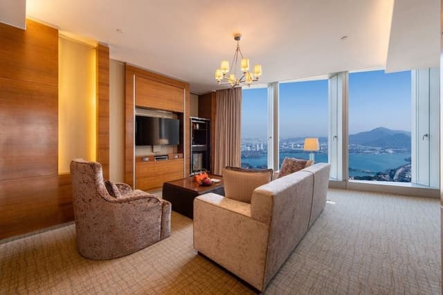 Suite, 1 Bedroom, Lake View