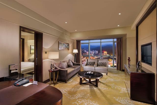 1 KING BED EXECUTIVE STE