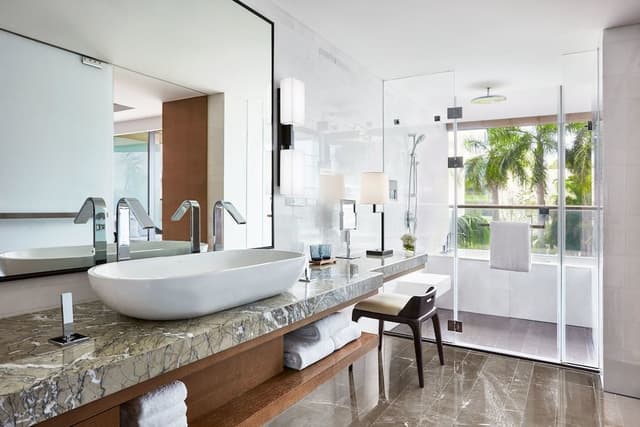 Executive Studio Suite, 1 King Bed, Balcony, Ocean View